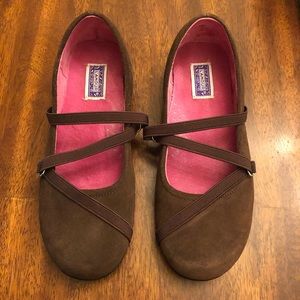 L’Amour Brown Suede Shoes